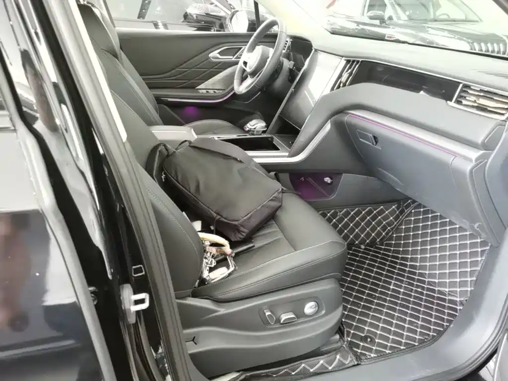 Hongqi HS7 PHEV 2024 2024 2.0T PHEV 4WD Flagship Edition 6-seater