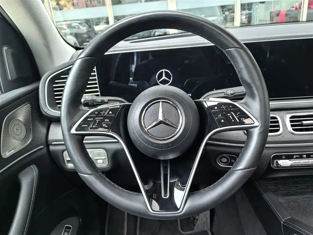Mercedes-Benz GLE 2024 GLE 450 4MATIC Luxury фото 6