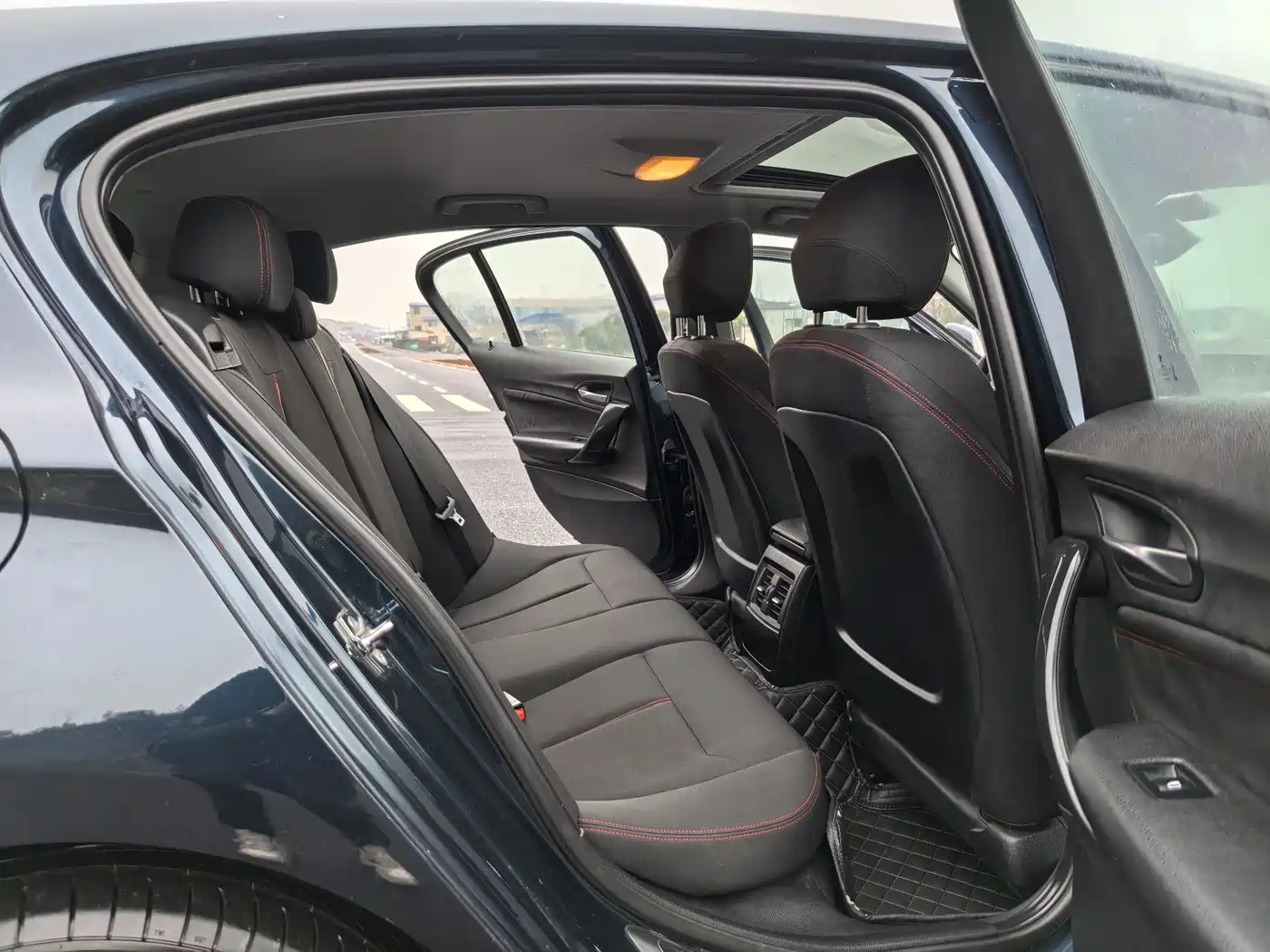 BMW 1 Series (Import) 2012 118i Sport фото 15