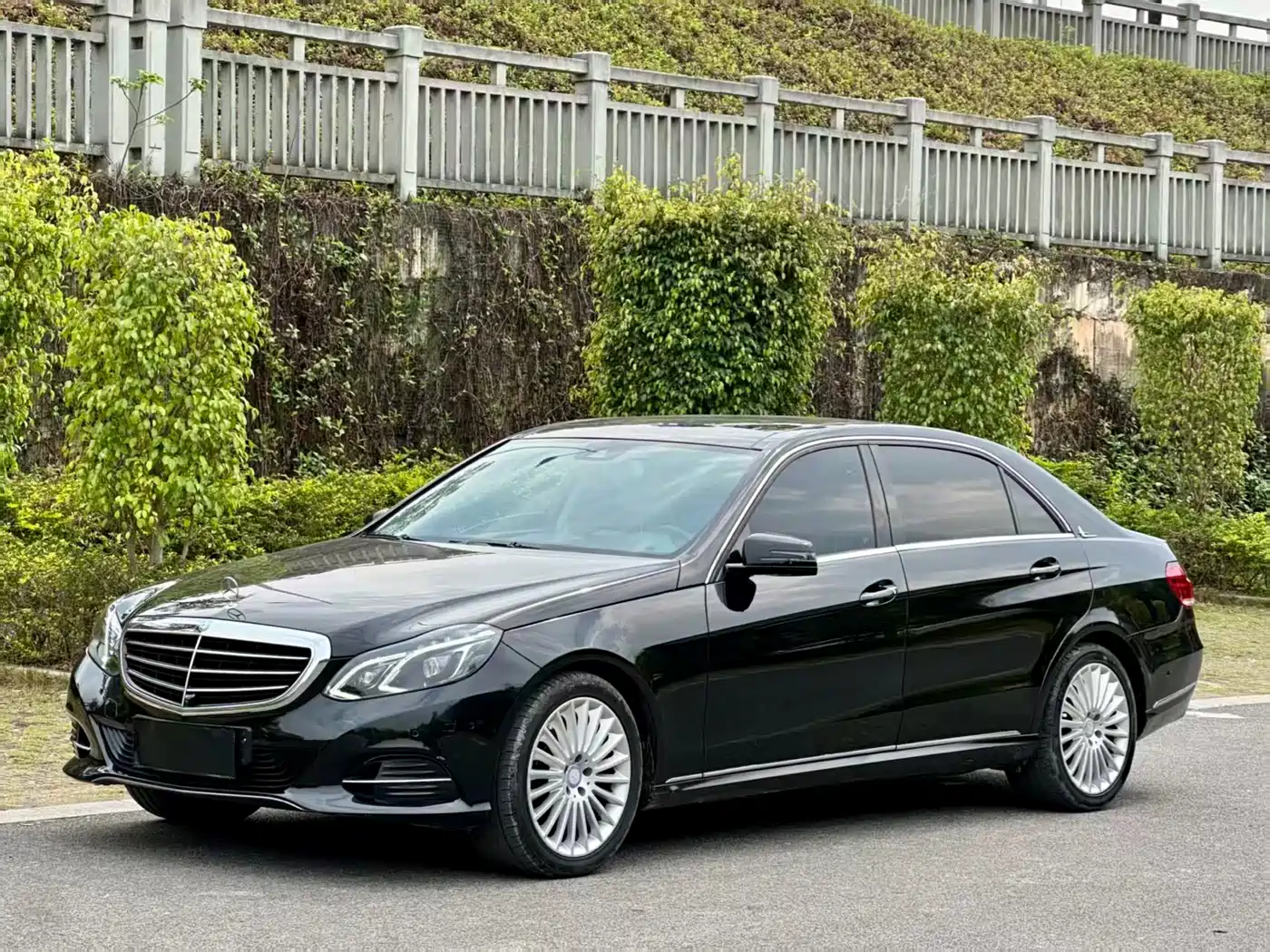 Mercedes-Benz E-Class 2014 Facelift E 260 L Luxury