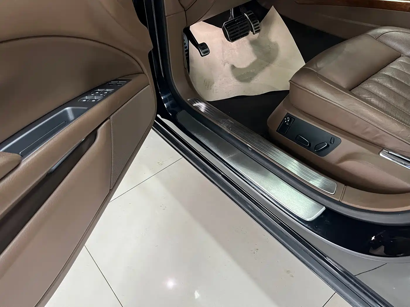 Volkswagen Phaeton 2014 3.0L Business Edition фото 8