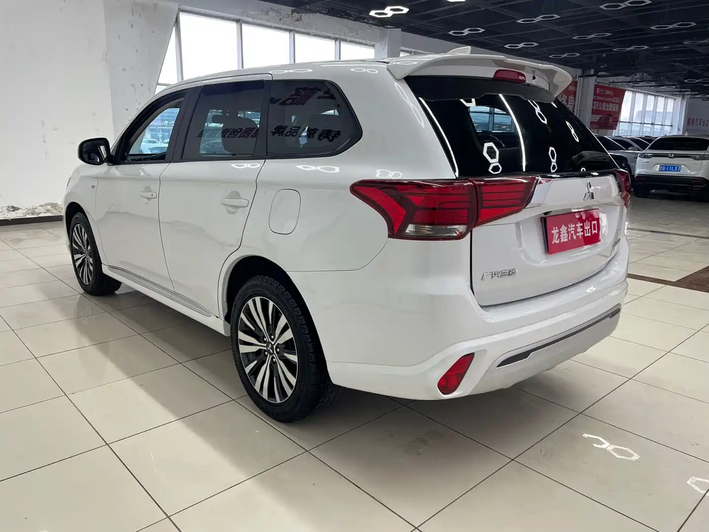 Mitsubishi Outlander 2021 2.0L 2WD Smooth Ride Version 5-Seater фото 7
