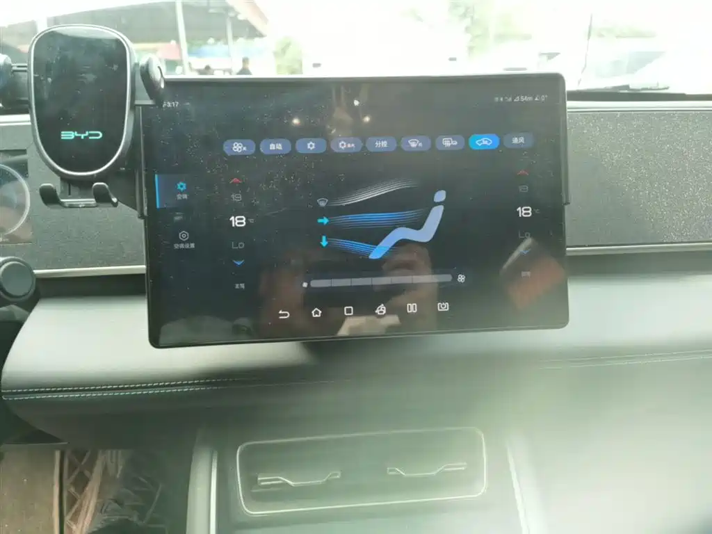 BYD Qin L 2024 DM-i 80KM Superior фото 13