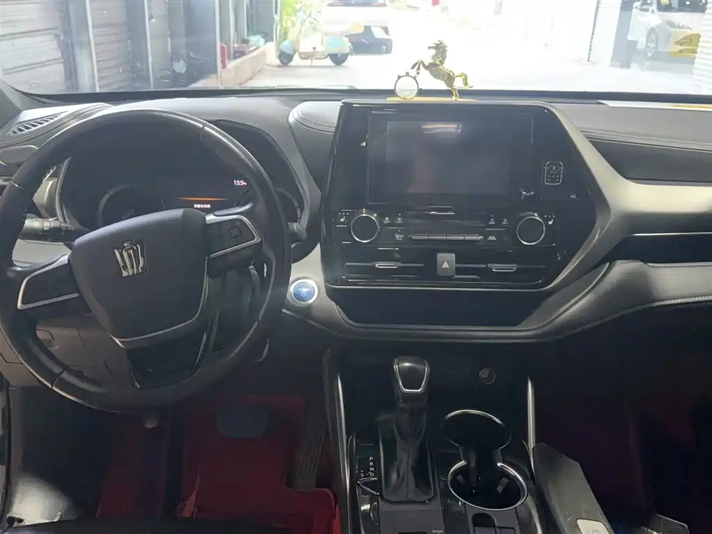 Toyota Crown Kluger 2021 2.5L HEV 4WD Luxury фото 5