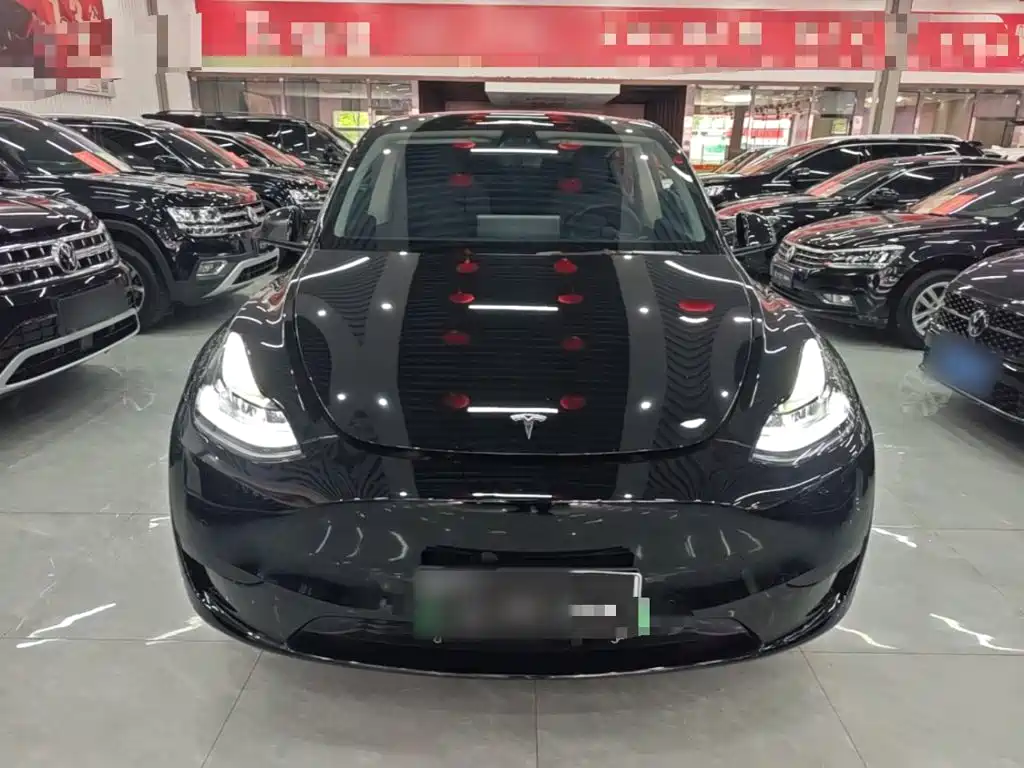 Фото 3 - Tesla Model Y