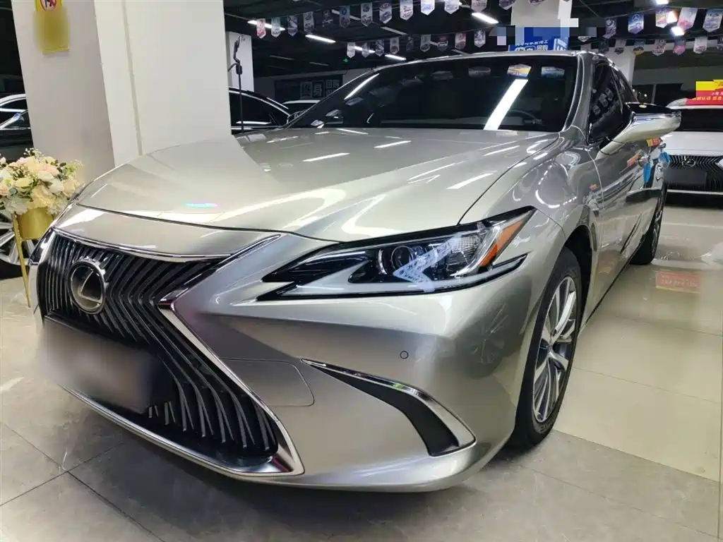 Lexus ES 2020 200 Excellence