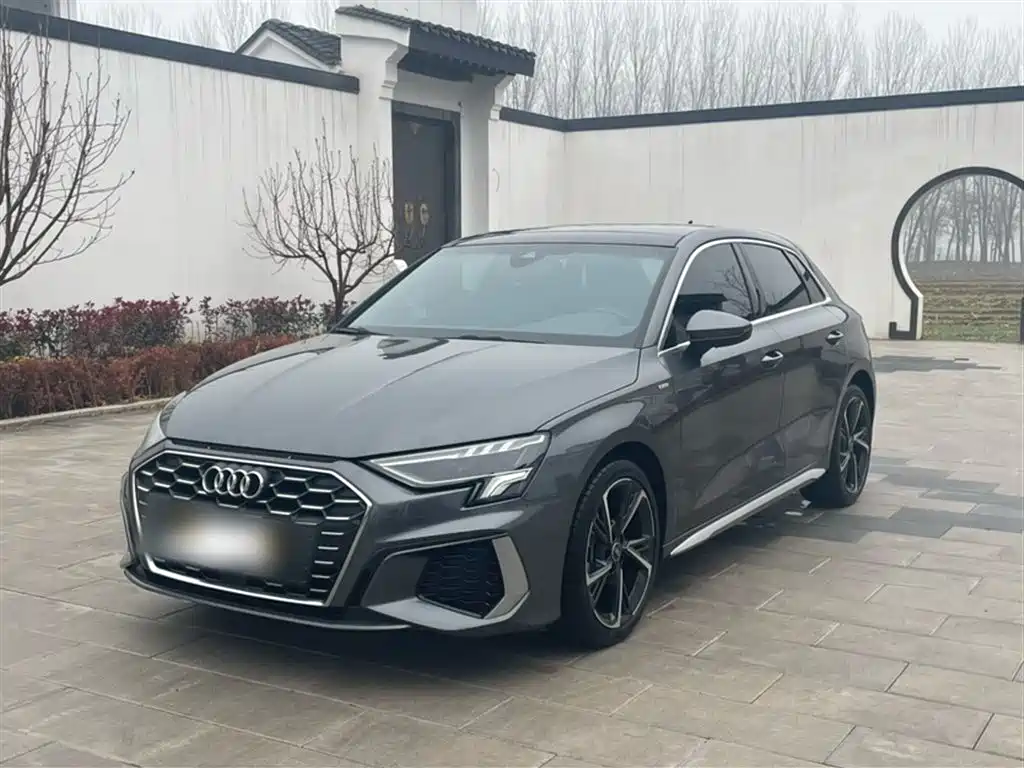 Audi A3 2023 Facelift Sportback 35 TFSI Fashion Sport фото 2