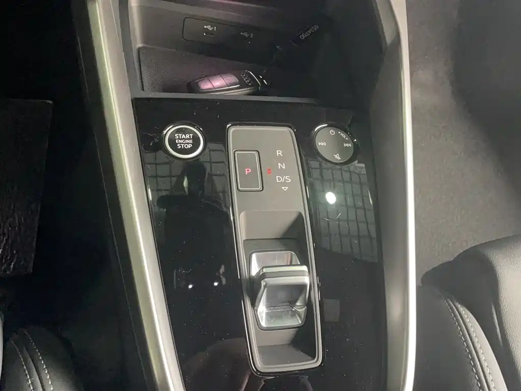 Audi A3 2023 Facelift Sportback 35 TFSI Fashion Sport фото 13