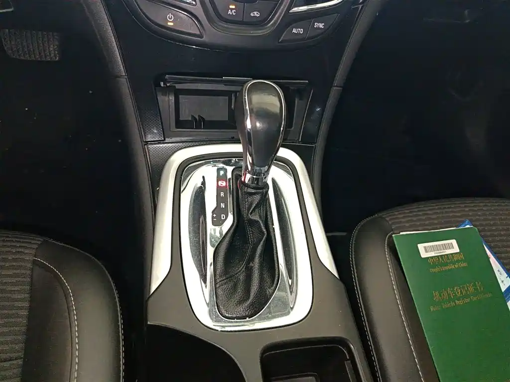 Buick Regal 2015 1.6T Leading Tech Edition фото 14