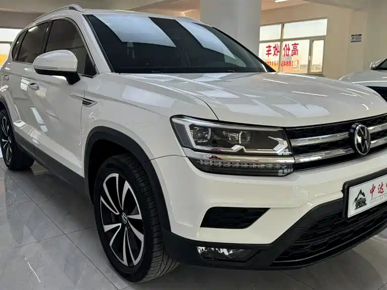Volkswagen Tharu 2022 280TSI FWD Luxury Edition фото 3