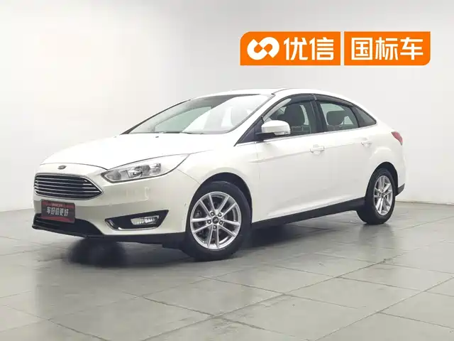 Ford Focus 2017 Sedan EcoBoost 180 Automatic Elite — фото 1