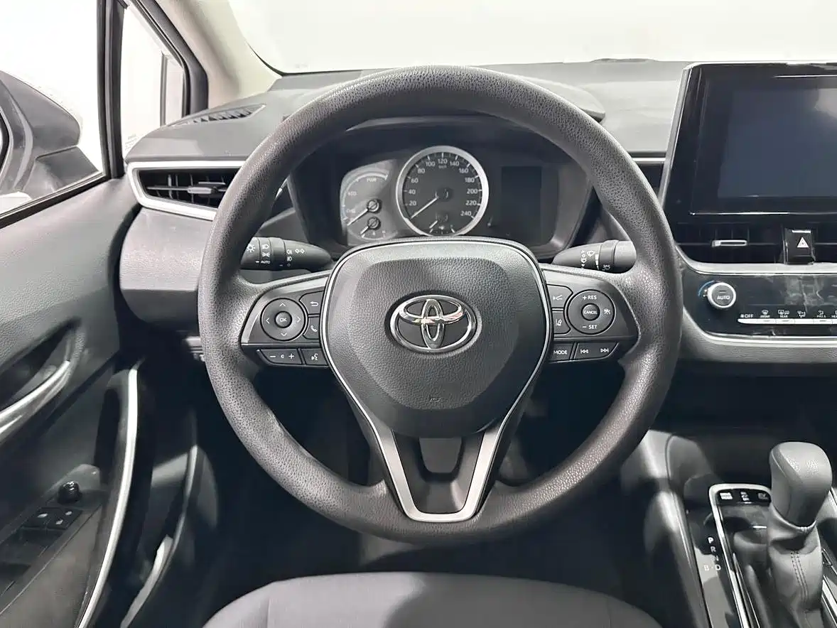 Toyota Corolla 2021 Hybrid 1.8L E-CVT Pioneer Edition фото 12