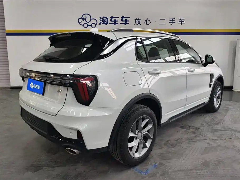 Lynk & Co 01 2023 2.0TD 2WD Asian Games Edition фото 3
