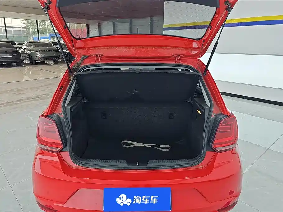 Volkswagen Polo 2016 1.4L Manual Trend фото 4