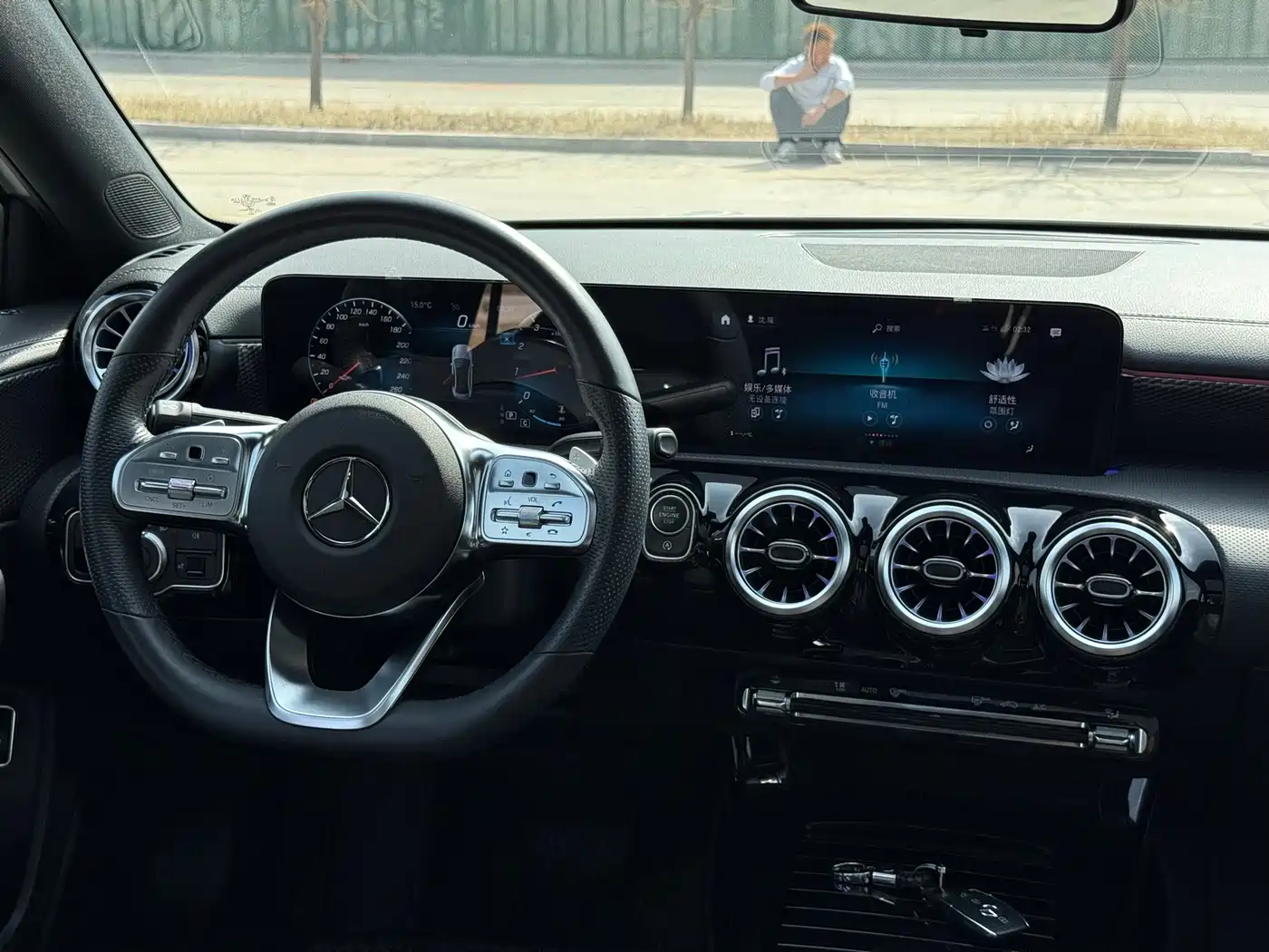 Mercedes-Benz A-Class 2021 A 200 L Sport Sedan Fashion Edition фото 27
