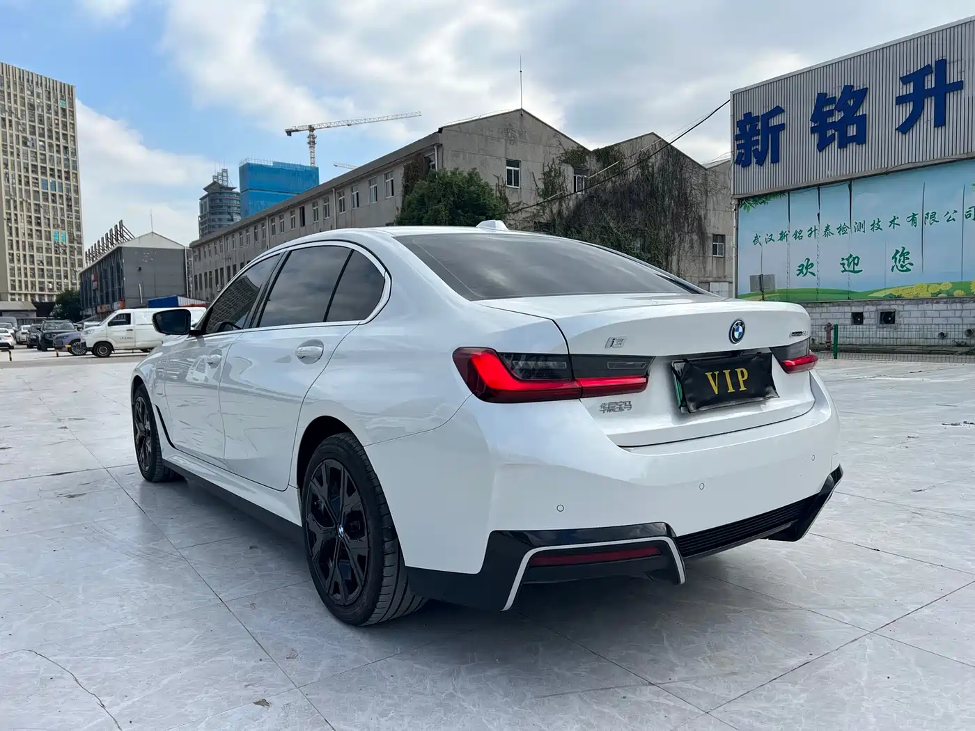 BMW i3 2025 eDrive 35 L фото 15