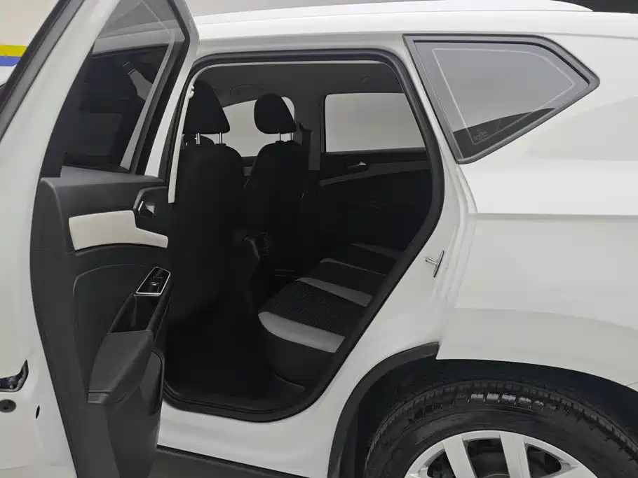 Jetta VS5 2025 2024 5th Anniversary Edition