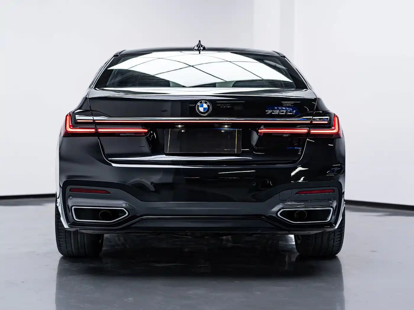 Photo 14 - BMW 7 Series