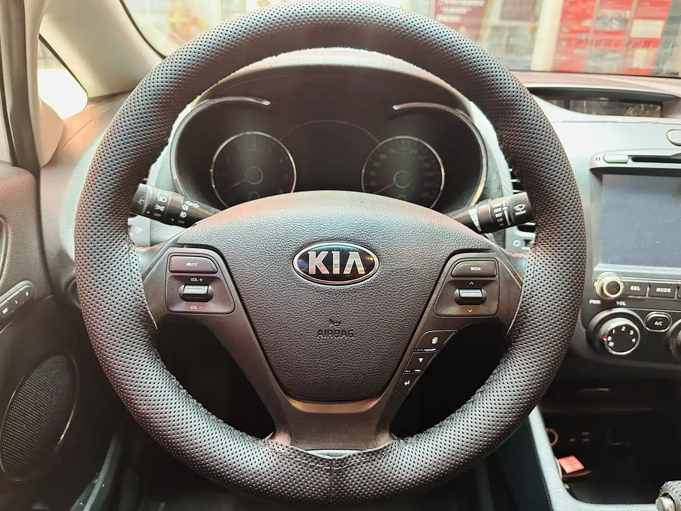 Kia K3 2015 1.6L Automatic GLS фото 7