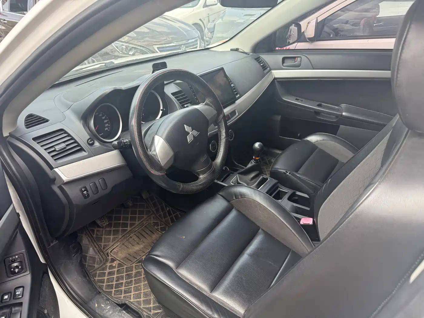 Mitsubishi Lancer EX 2013 Trend 1.6L Manual Classic фото 3