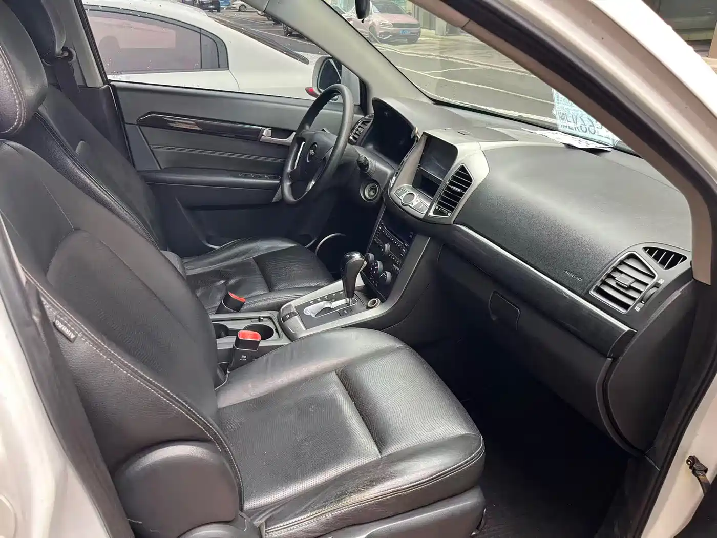 Chevrolet Captiva 2014 2.4L 2WD Urban 7-seater фото 10