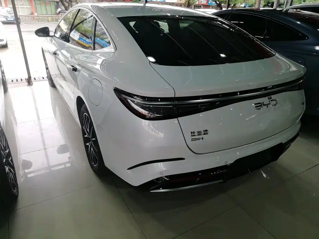 BYD Seal 2023 DM-i 1.5L 121km Premium фото 4