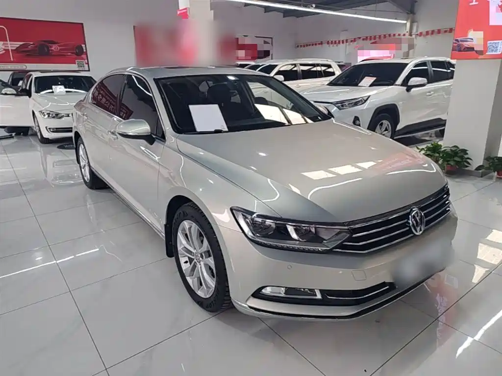 Volkswagen Magotan 2017 330TSI DSG Luxury фото 4