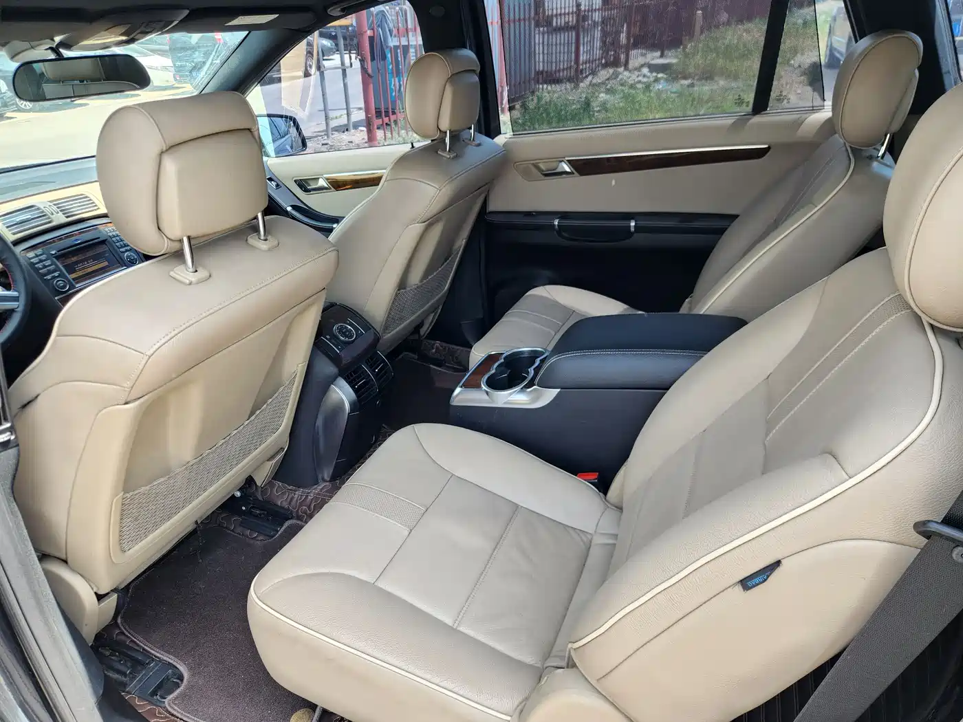 Mercedes-Benz R-Class 2011 R 350 L 4MATIC фото 11