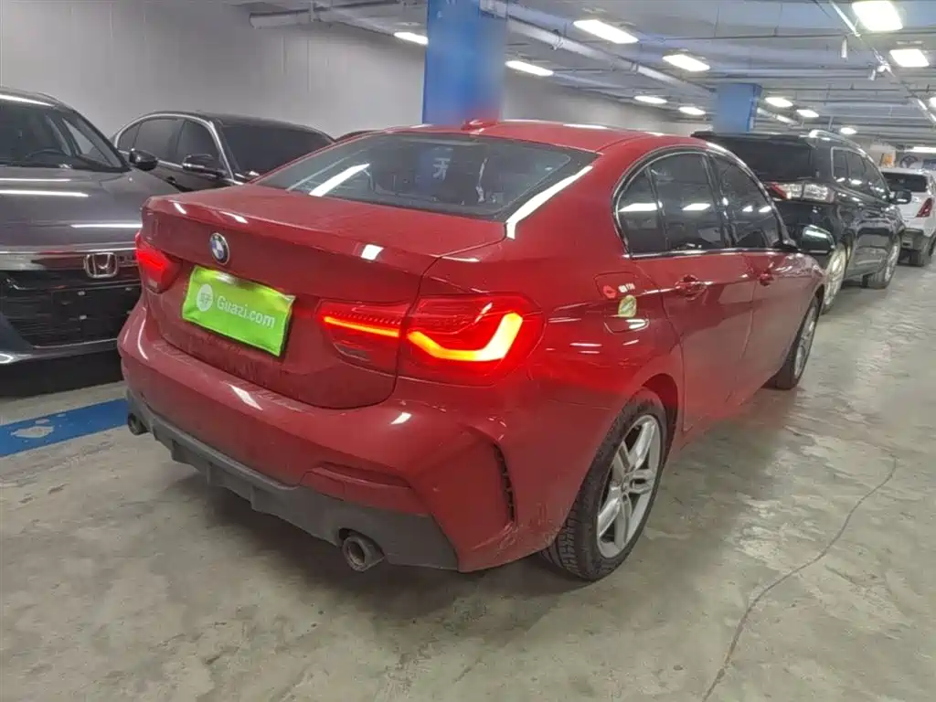 BMW 1-SERIES