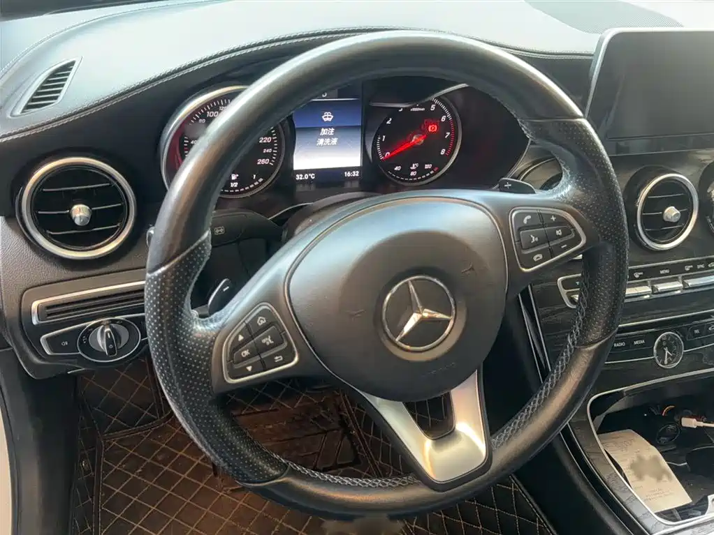 Mercedes-Benz C-Class 2017 Facelift C 200 L Sport Edition фото 3