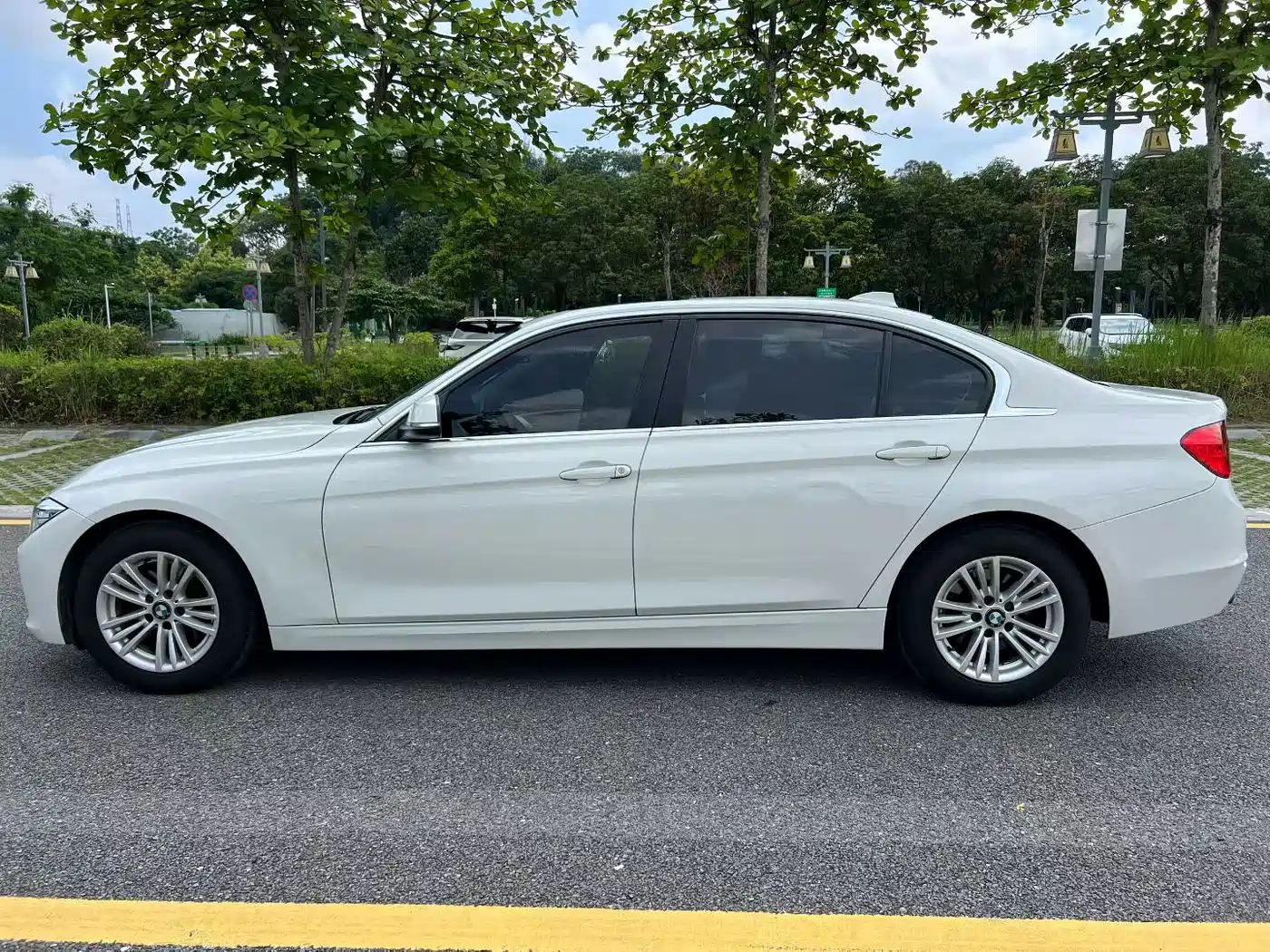 BMW 3 Series 2015 316Li Fashion фото 6