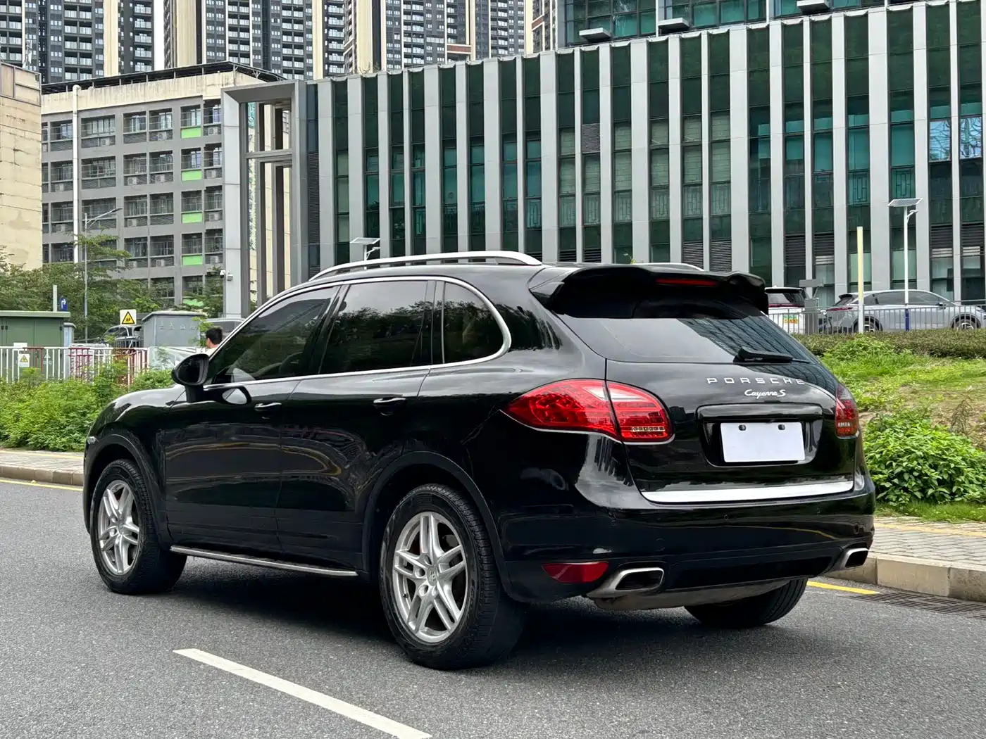 Porsche Cayenne 2011 Cayenne S 4.8L фото 17