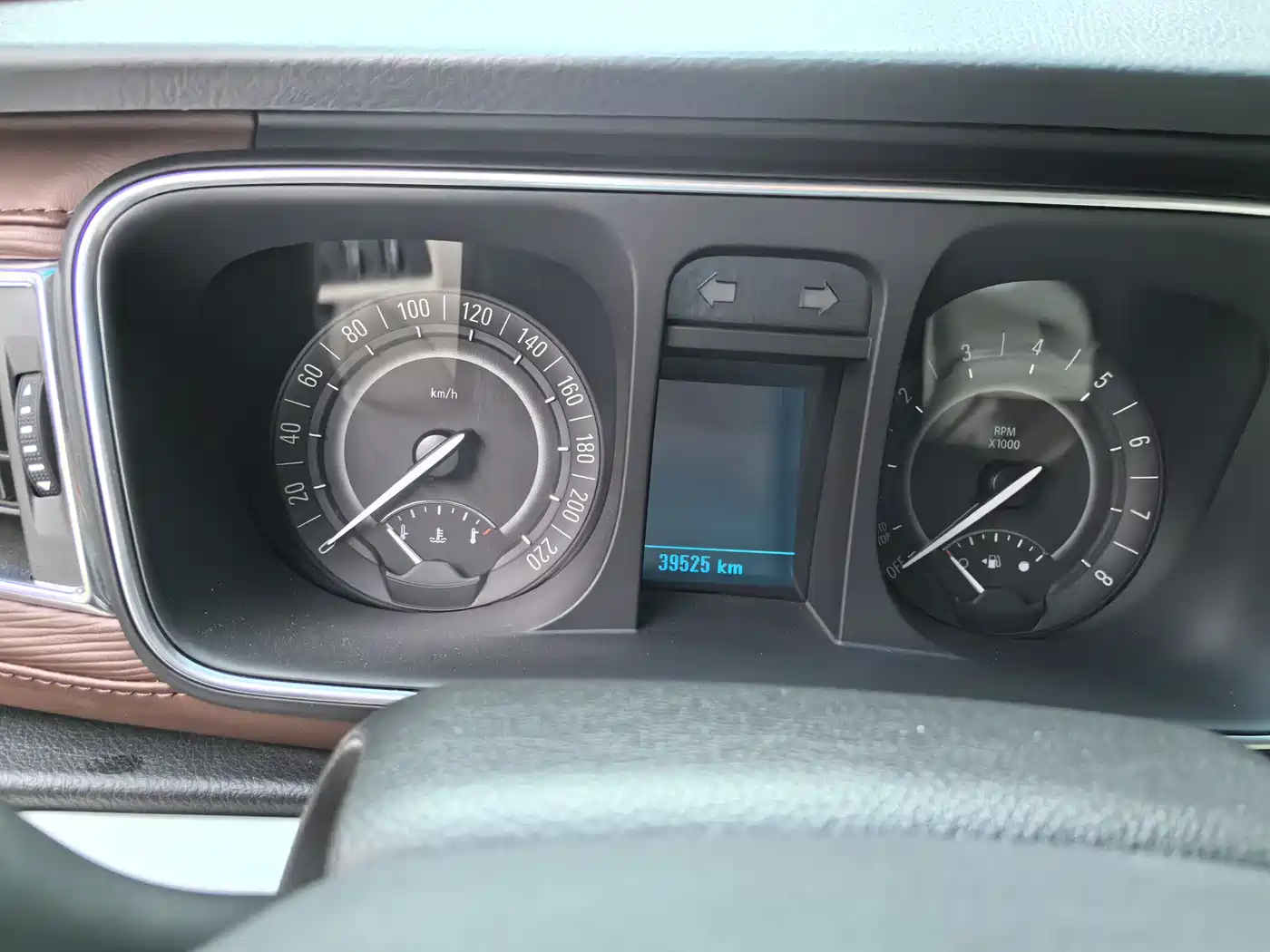 Buick GL8 2018 28T Luxury Model China VI фото 10