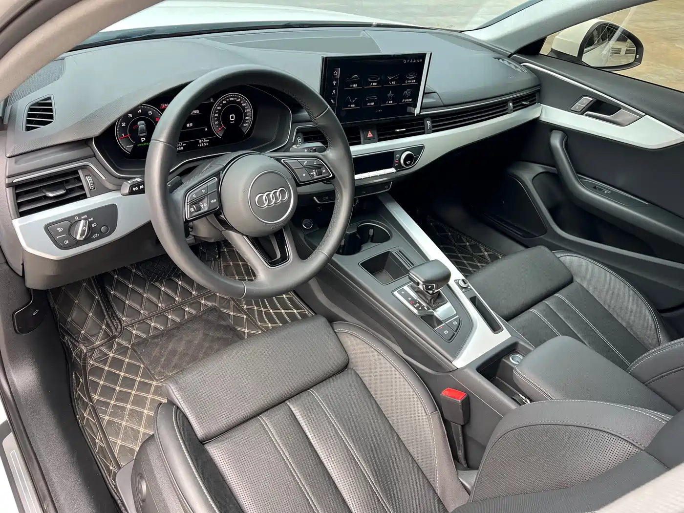 Audi A4L 2024 40 TFSI Fashion Dynamic фото 3