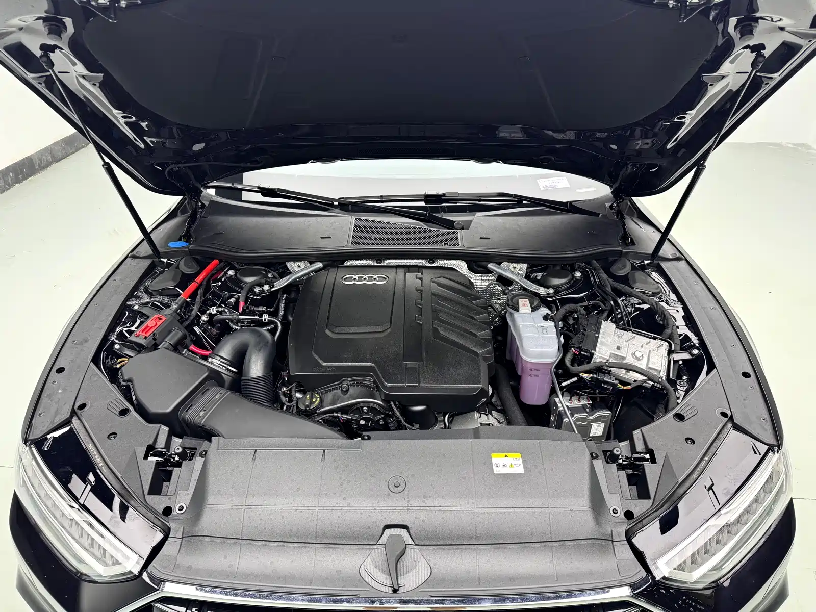 Фото 9 - Audi A7L