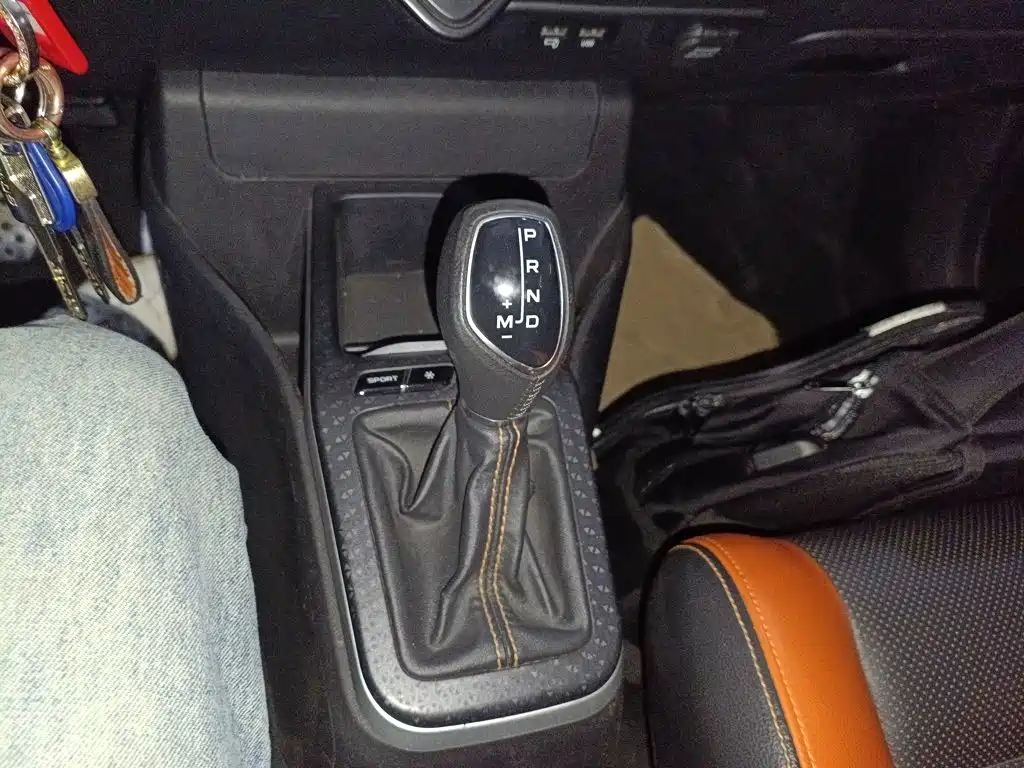 Geely Yuanjing X1 2018 2017 1.3L Auto Fun Edition