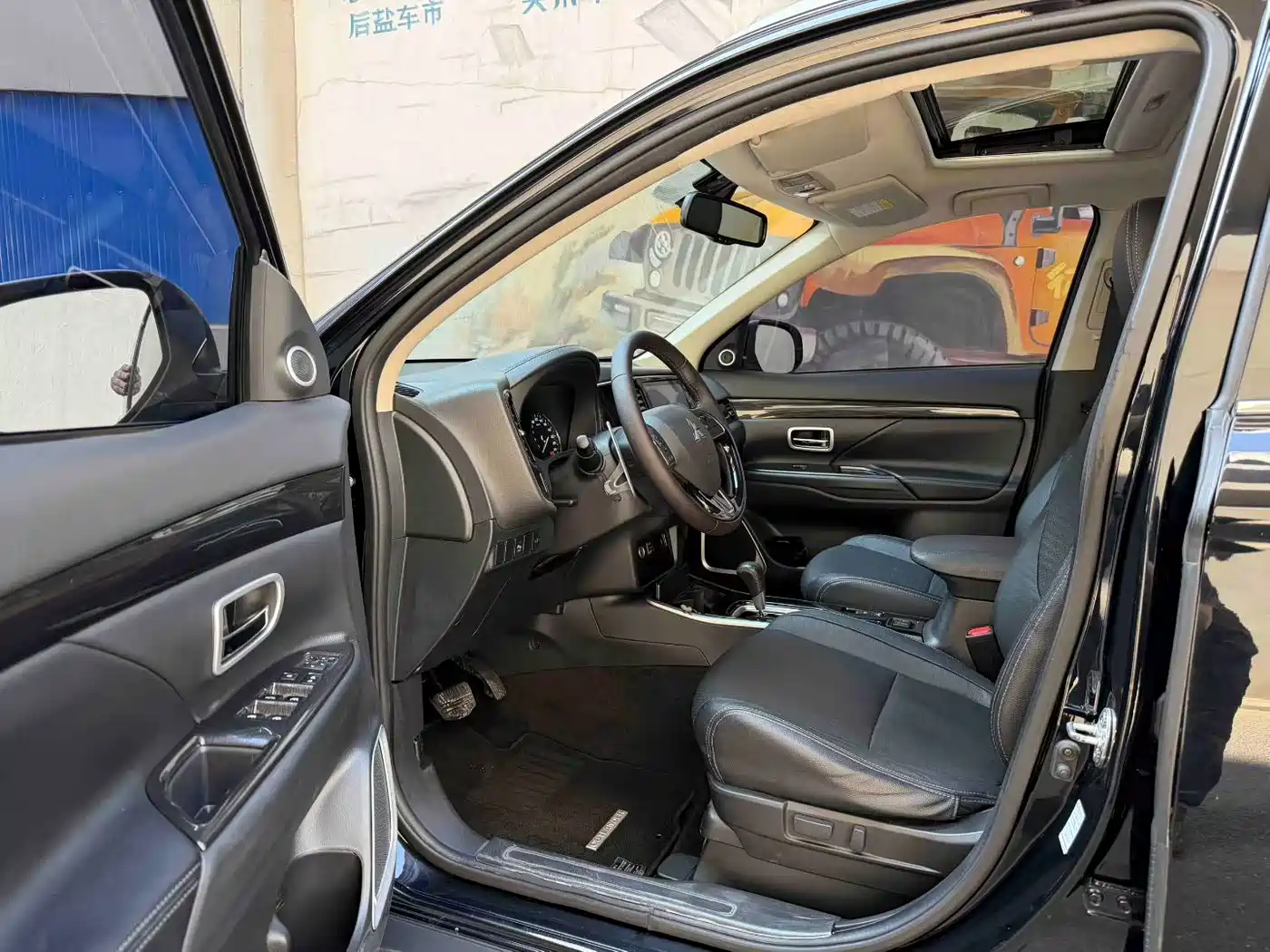 Mitsubishi Outlander 2018 2.4L 4WD Elite Edition 5-seater фото 7