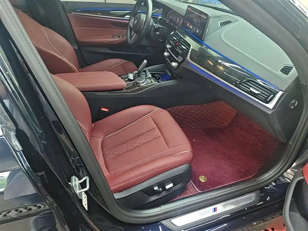BMW 5 Series 2022 Model Second Facelift 525Li M Sport Package фото 25