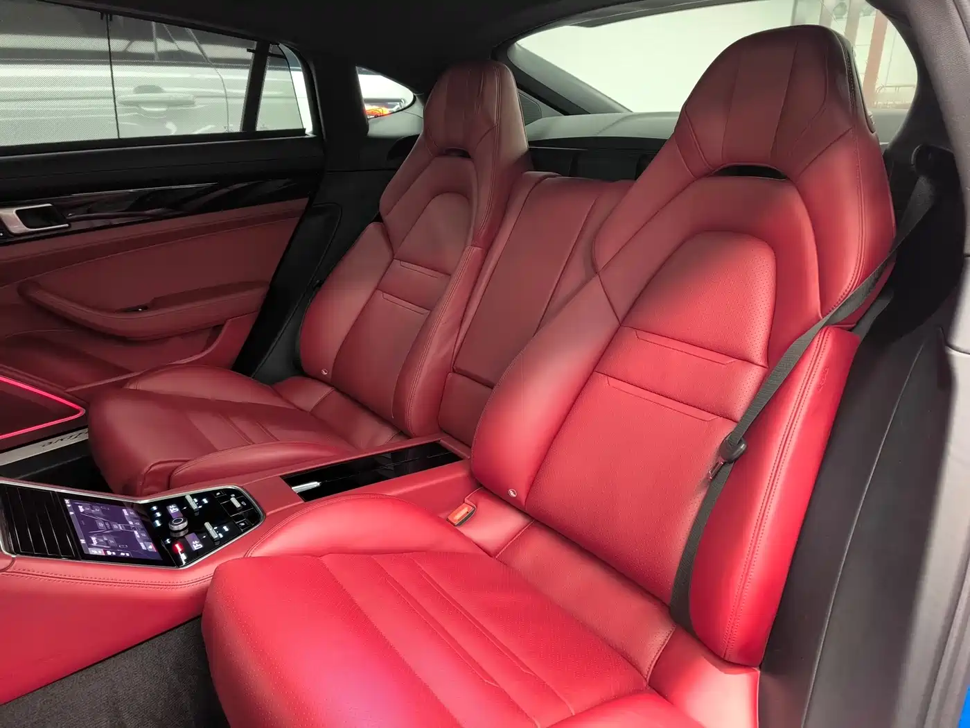 Porsche Panamera 2017 Panamera Executive Long Wheelbase 3.0T фото 19