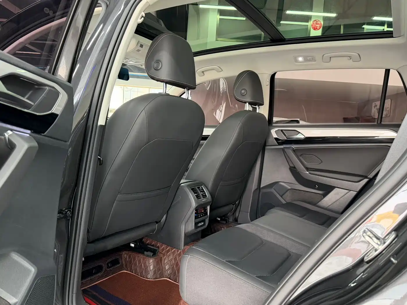 Volkswagen Tayron 2022 280TSI 2WD Luxury Smart Connect Edition фото 14