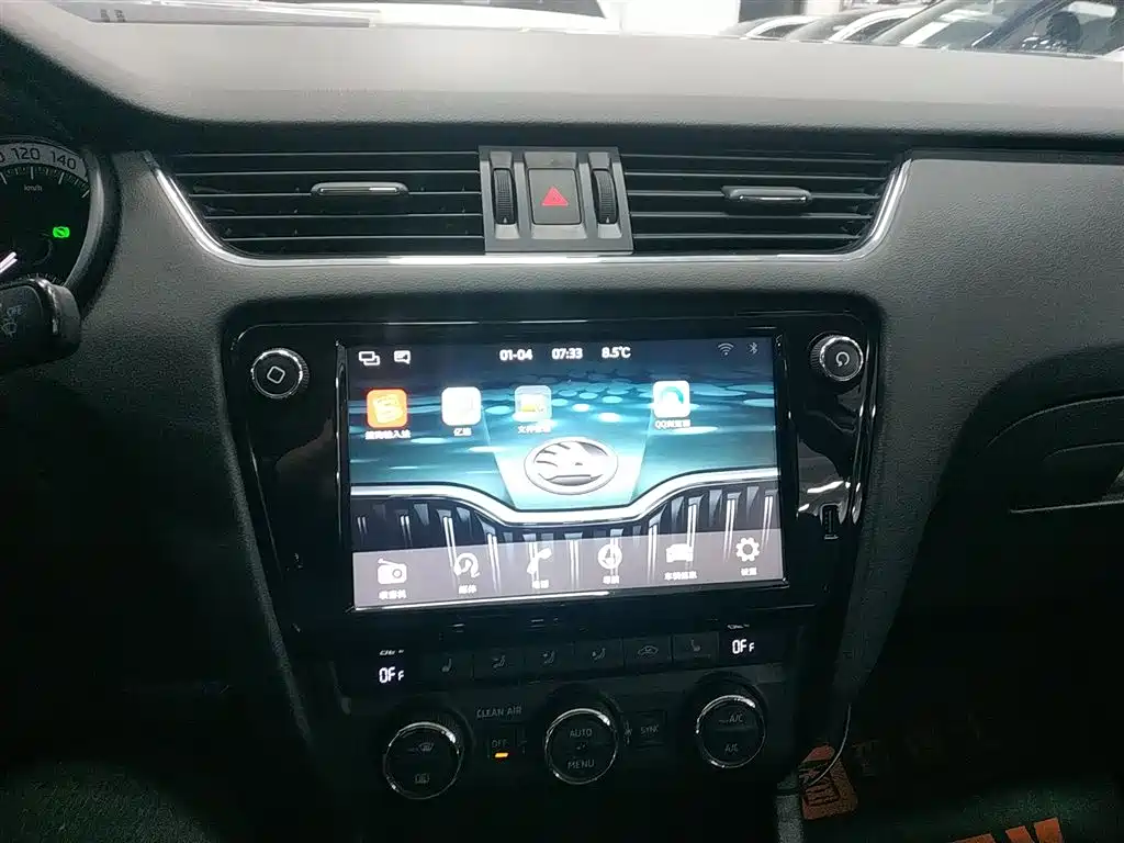 Škoda Octavia 2018 TSI280 DSG Flagship Edition фото 5
