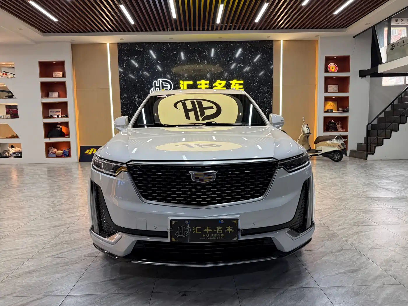 Cadillac XT6 2020 28T 6-Seater 4WD Luxury Model фото 2
