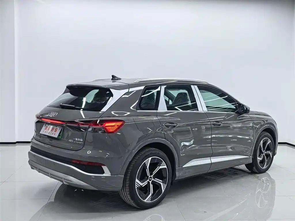 2026 Audi Q4 e-tron