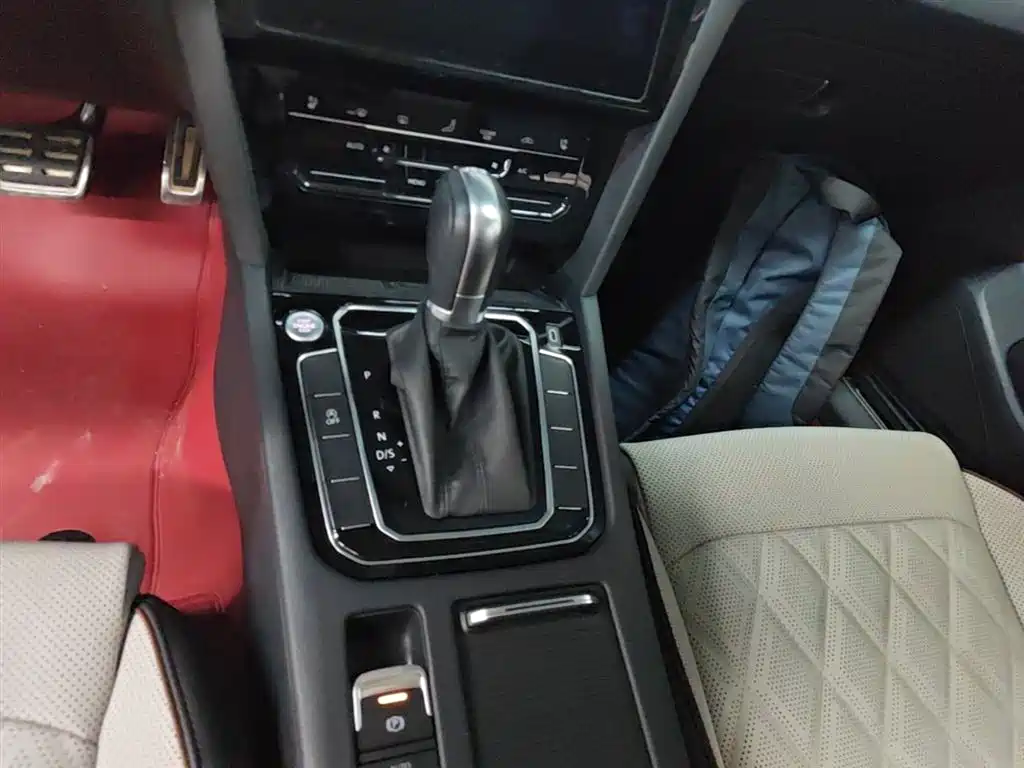 Volkswagen Magotan 2023 Model 2 Million Commemorative Edition 380TSI DSG Flagship фото 14
