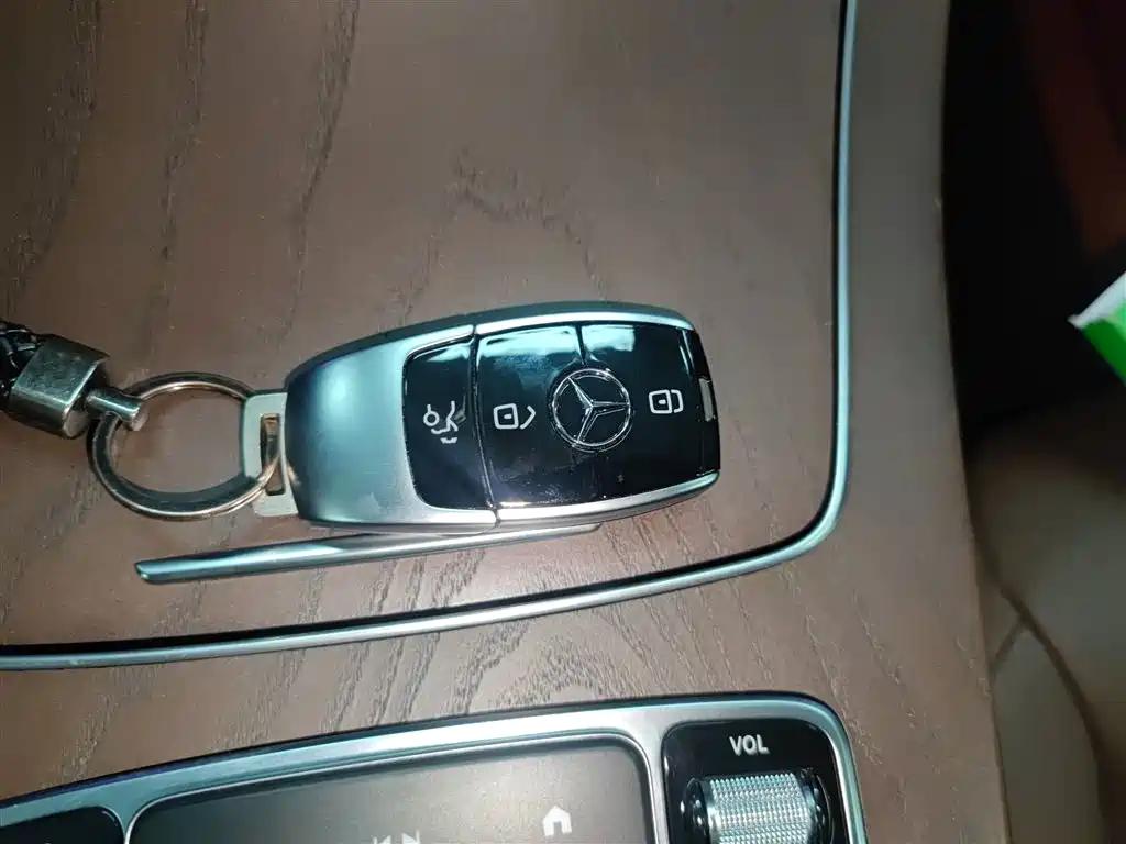 Mercedes-Benz E-Class 2022 Facelift III E 300 L Luxury фото 9