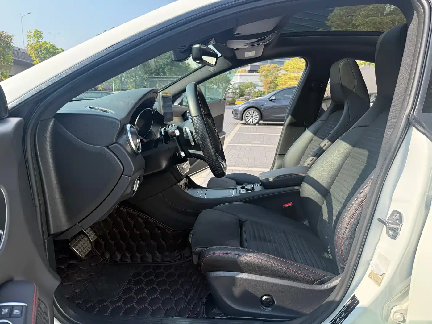 Mercedes-Benz CLA (Import) 2017 CLA 220 4MATIC фото 7