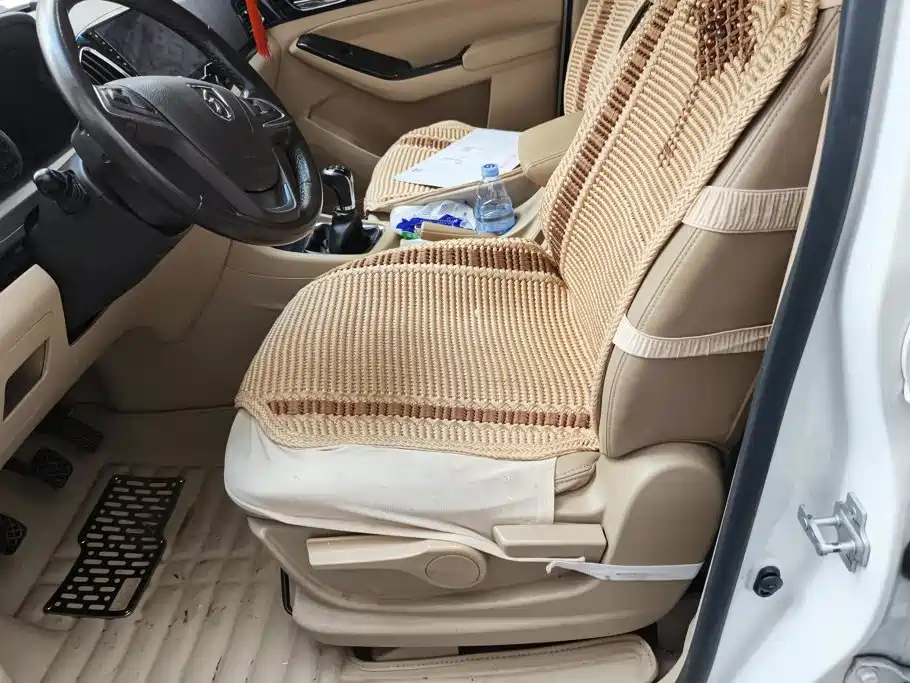 Baojun 730 2014 2014 1.5L Manual Luxury 7-seater