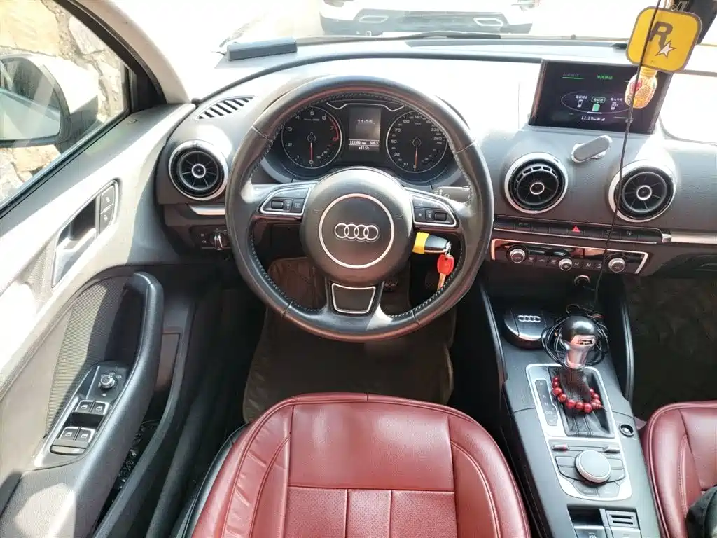 Audi A3 (Import) 2014 Limousine 40 TFSI S line Comfort фото 3