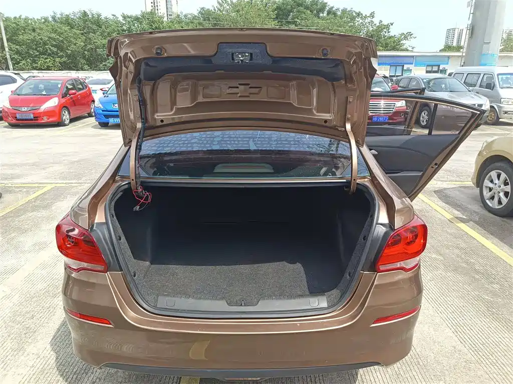 Chevrolet Cavalier 2018 320 Auto Enjoy Sunroof Edition фото 18