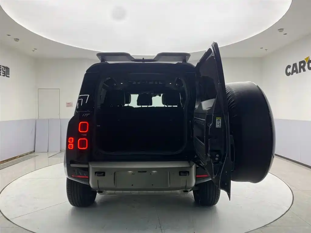 Land Rover Defender 2023 Facelift 110 3.0T P400 X-DYNAMIC HSE фото 30